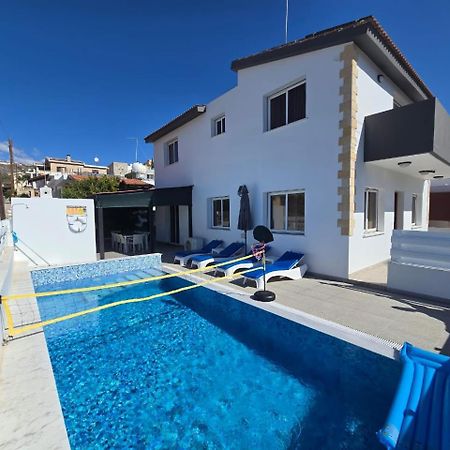 Michael Angelo Villa Paphos 外观 照片