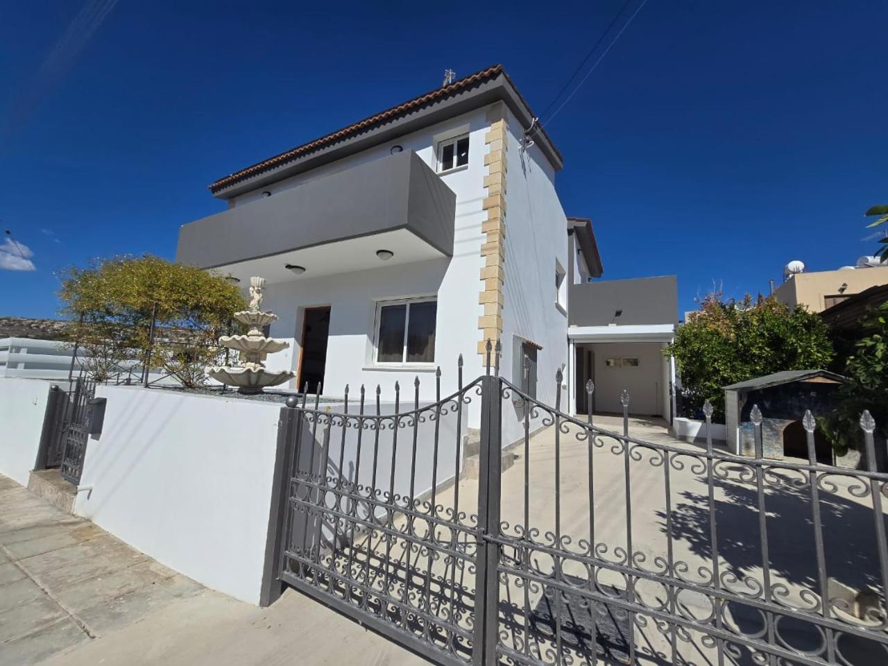 Michael Angelo Villa Paphos 外观 照片