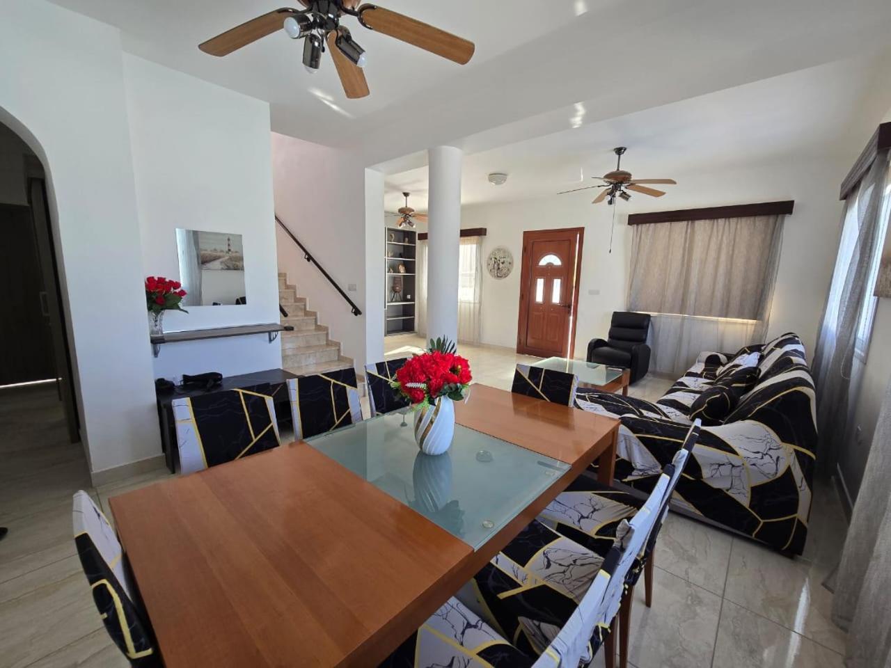 Michael Angelo Villa Paphos 外观 照片