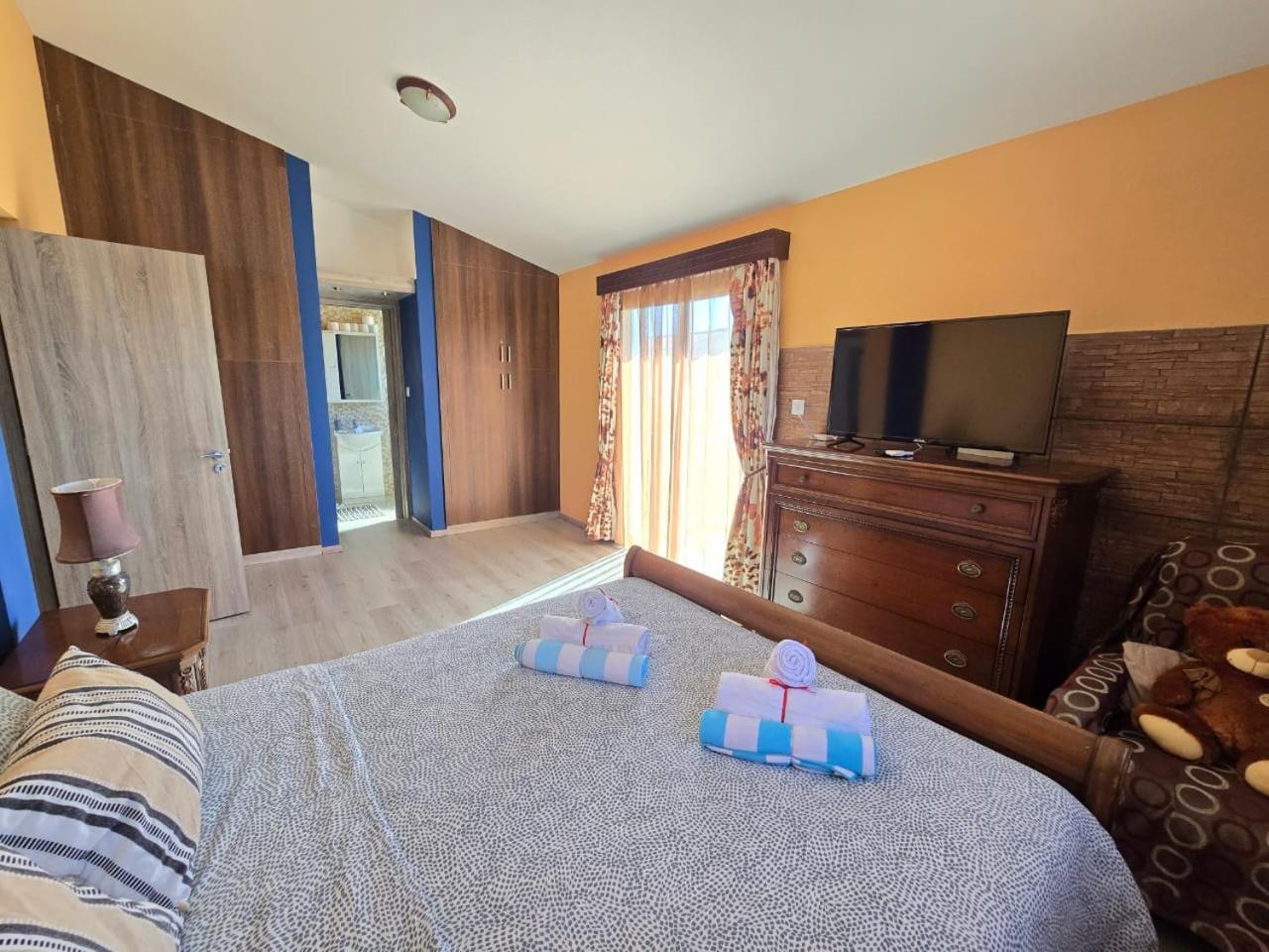 Michael Angelo Villa Paphos 外观 照片