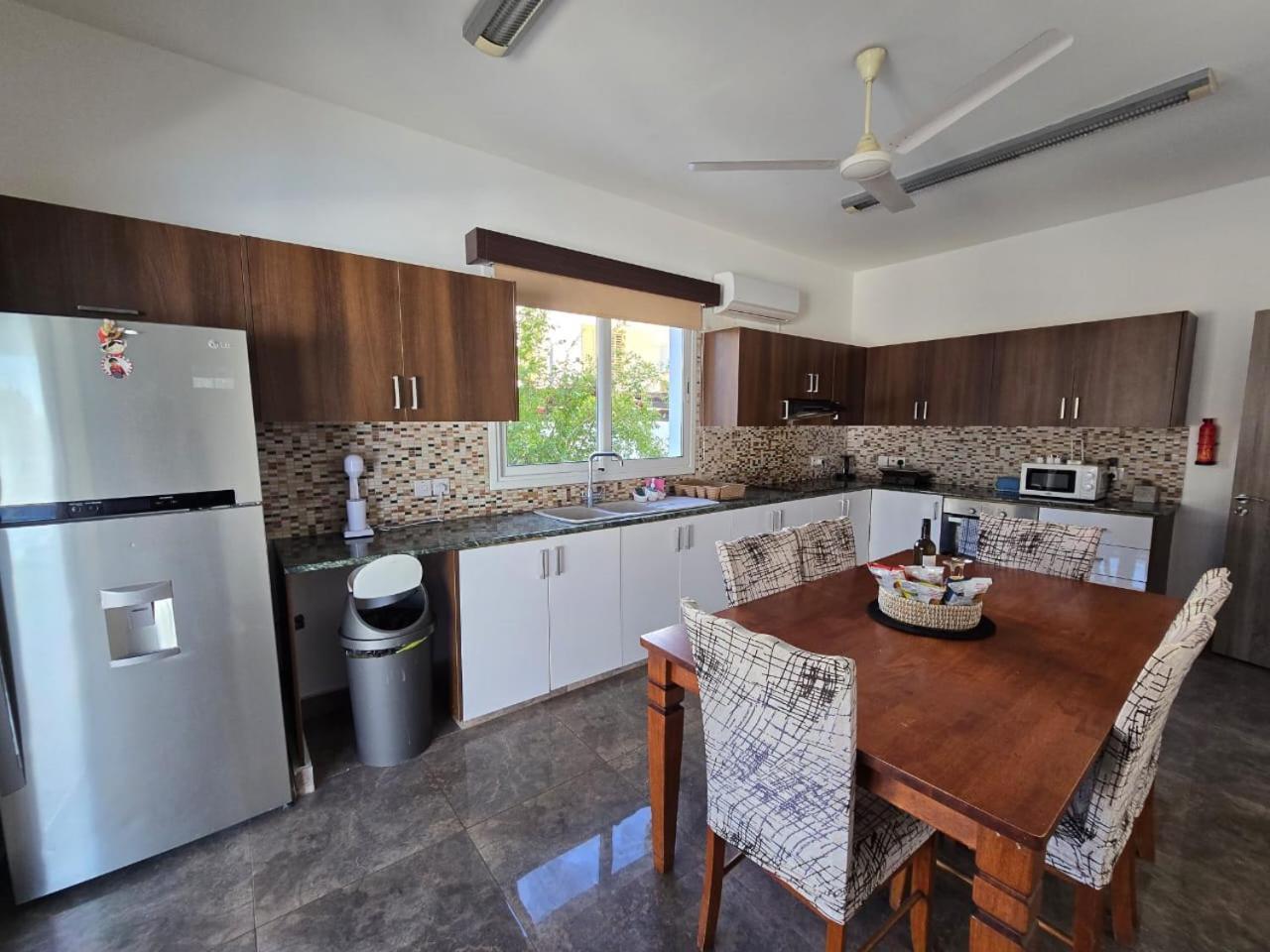 Michael Angelo Villa Paphos 外观 照片